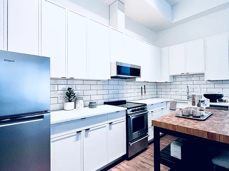 1523 Davie St #201 — Photo 16