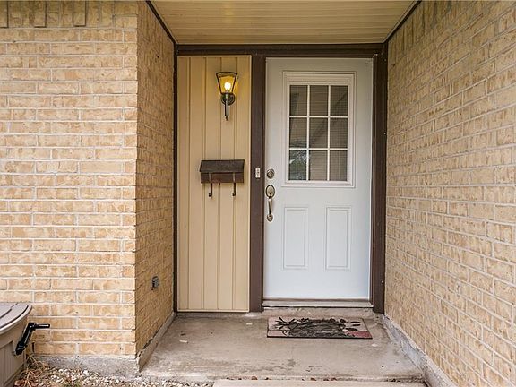 3rd image of 3000 Cortez Dr