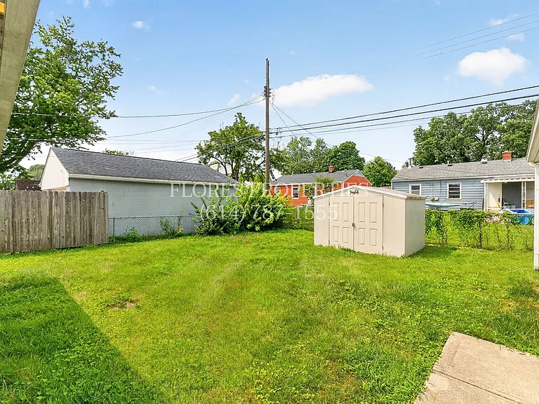 1136 Pauline Ave — Photo 9