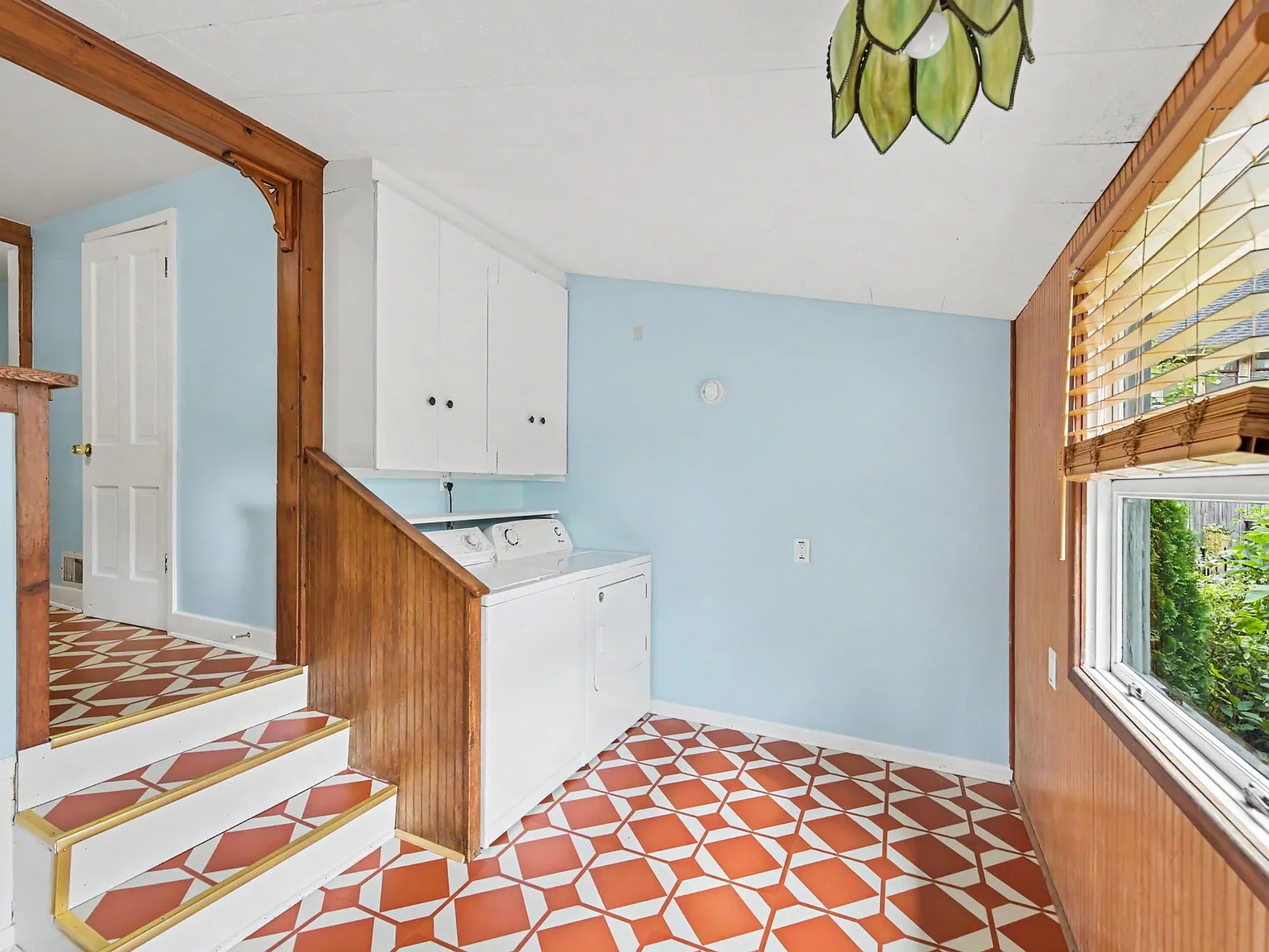 2 bed, 1030 sqft, $2,200 — Photo 2