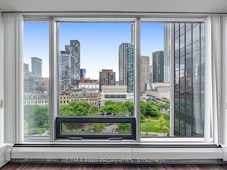 30 Wellington St E #901 — Photo 30