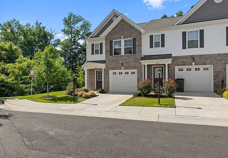 3372 Dewsberry Ln — Photo 2