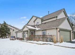 211 Dogwood Ct, Lindenhurst, IL