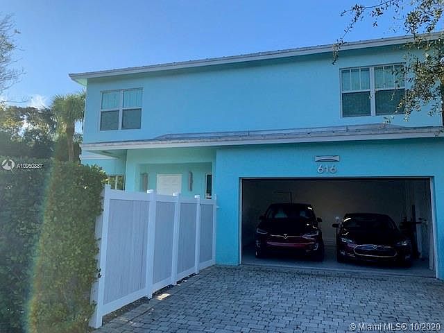 1st image of 616 SE 13th St #616