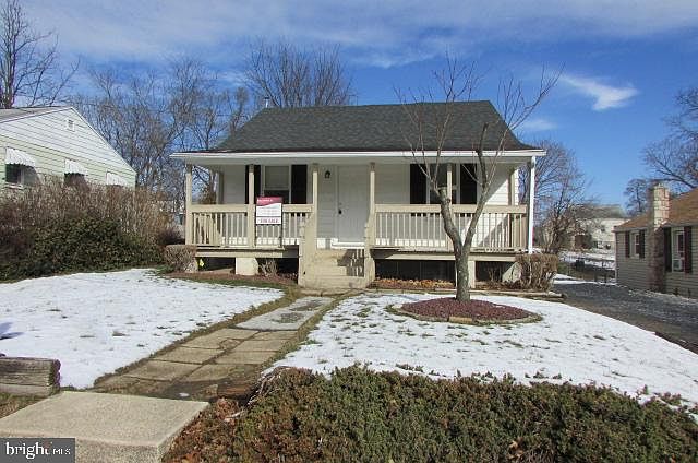 1st image of 4614 Clarendon St