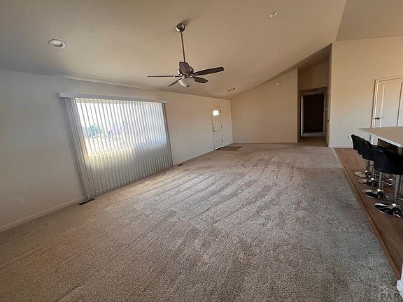 4th image of 785 E Bedford Dr