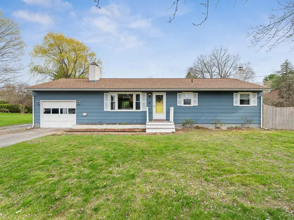 4 Lafayette Drive, Jericho, VT 05465
