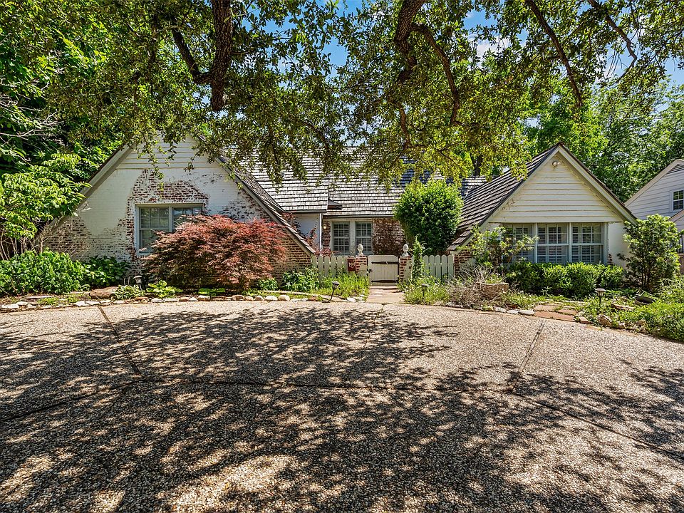 1st image of 3613 Country Club Cir