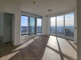 32 Forest Manor Rd #2710, Toronto, ON M2J 0C2