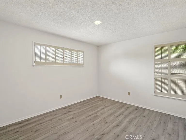 11803 Gerald Ave — Photo 19