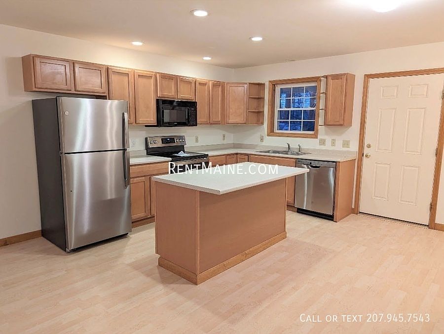 1st image of 121 Canaan Rd APT 4