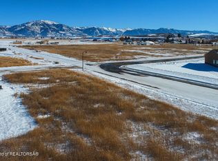 5 Wright St, Thayne, WY 83127