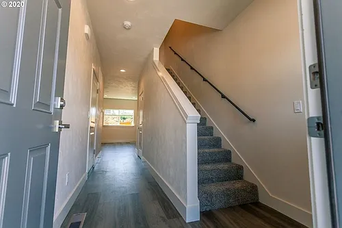 2614 Ross Ln Photo 1