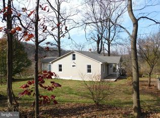 114 Summer Springs Ln, Paris, VA 20130