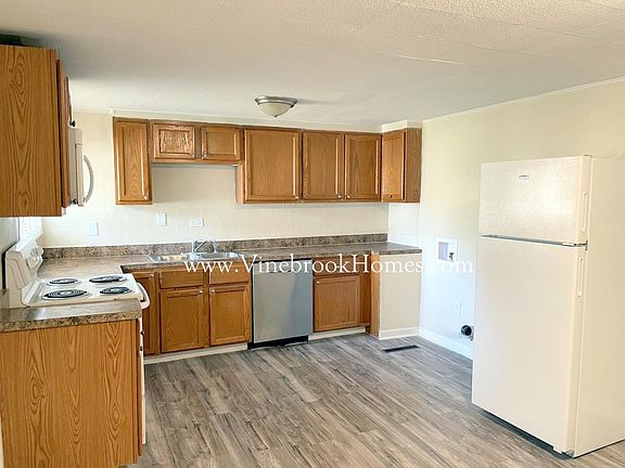 3rd image of 2359 Bushwick Dr