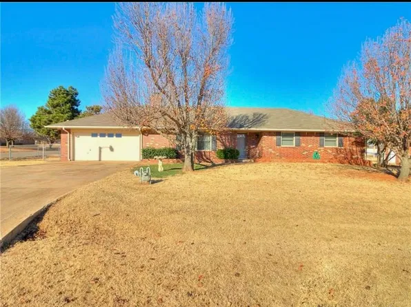 619 Jackson Ave NW, Piedmont, OK 73078