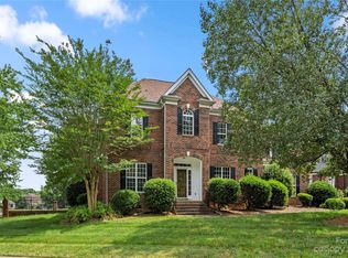 8003 Birdie Ct, Matthews, NC 28104