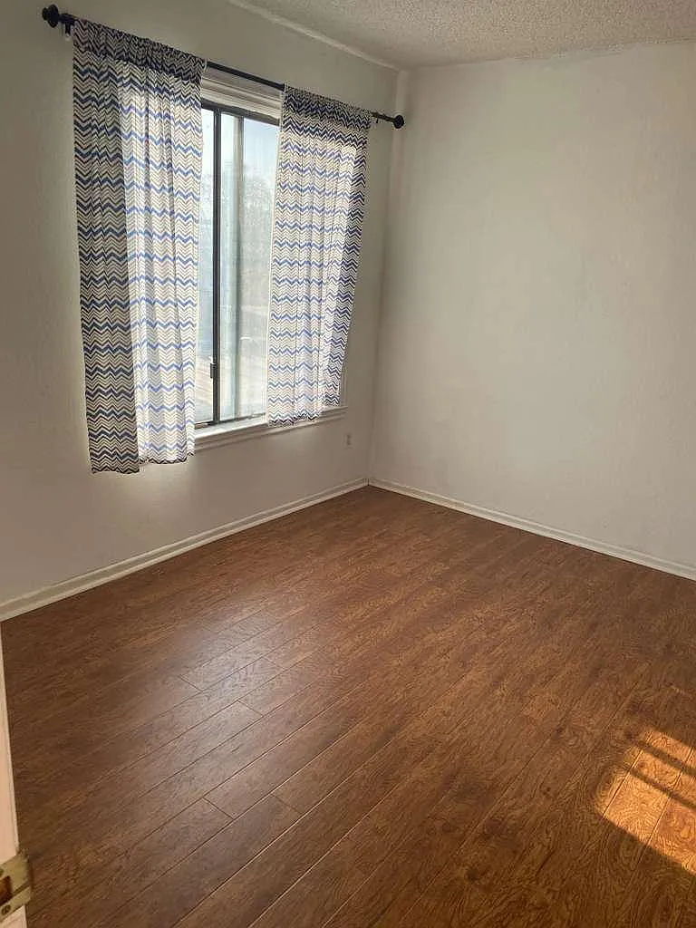 1 bed, 572 sqft, $1,995 — Photo 4