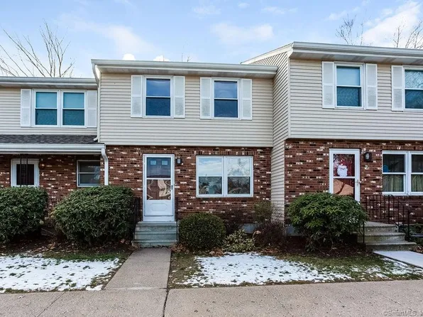 3 Saint Marc Cir #R, South Windsor, CT 06074