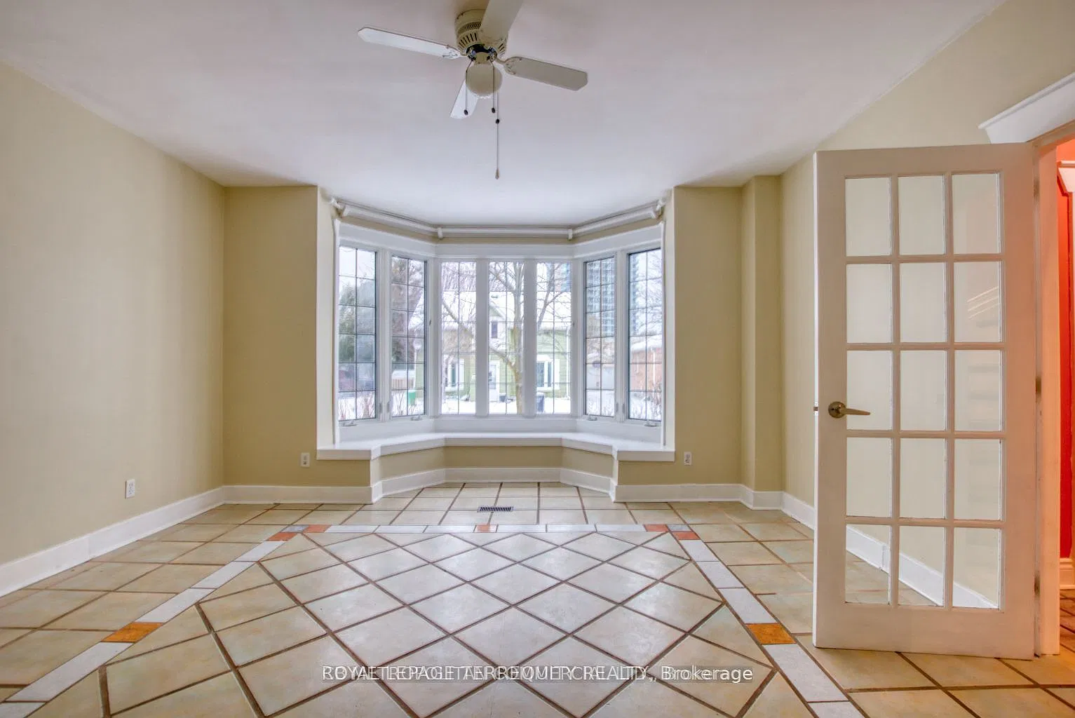 4 bed, $3,800 — Photo 3