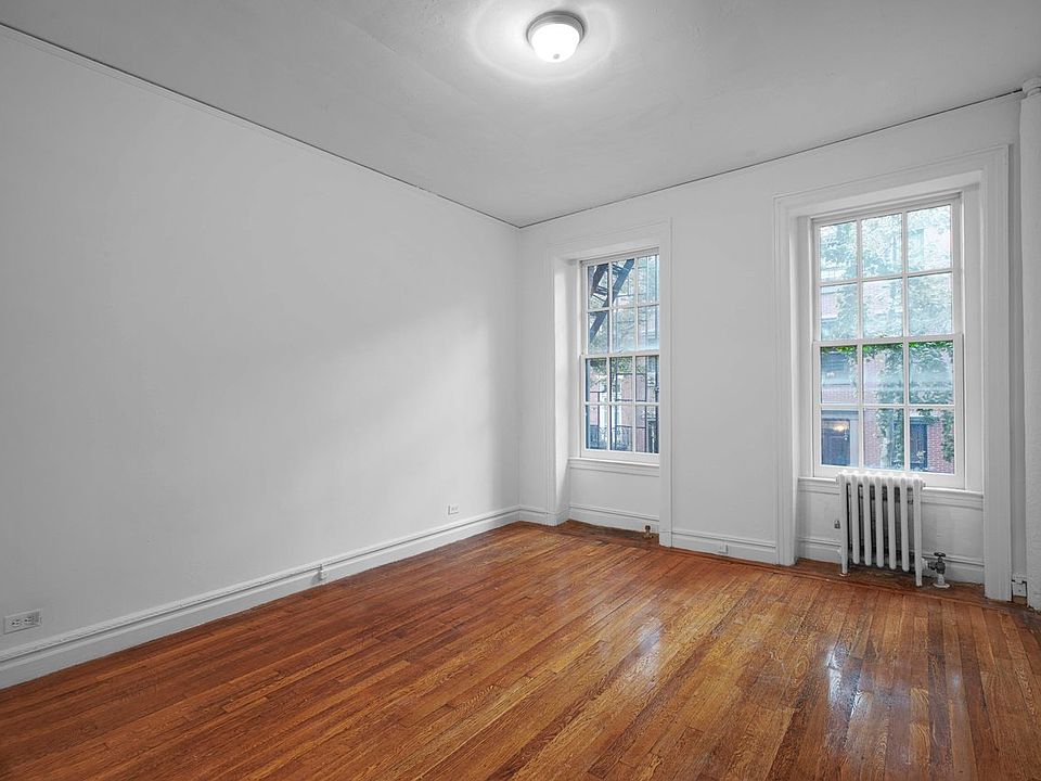 1st image of 80 1/2 Jane St APT 1A