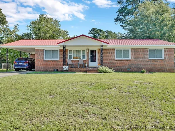 1415 Granada Dr, Fayetteville, NC 28314