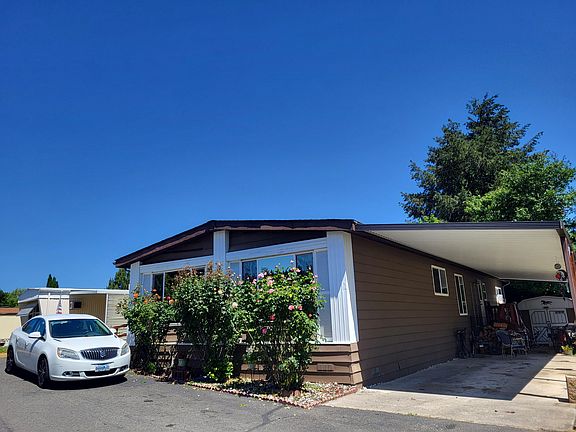 2nd image of 327 Sandlewood Dr #A