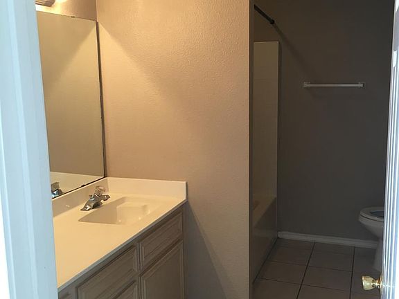 5th image of 15418 Gun Cay Ct APT B