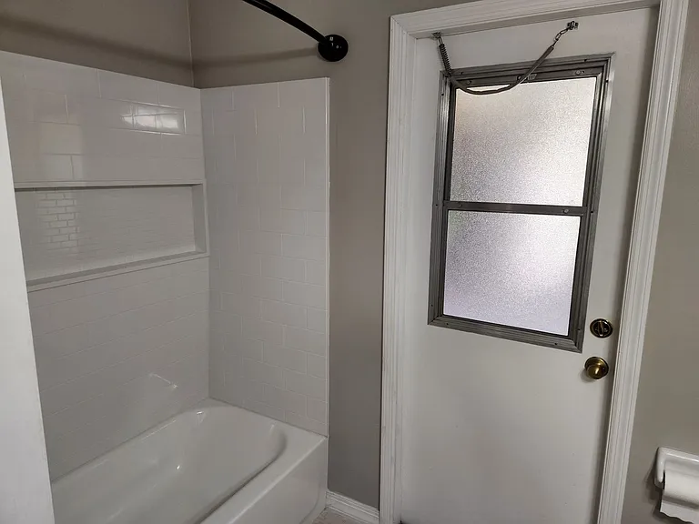 567 Charwood Ave S — Photo 15
