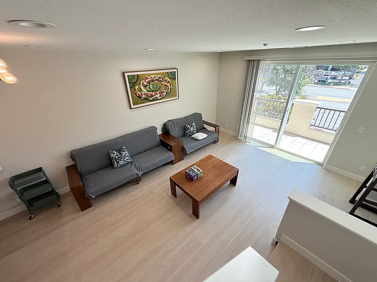 2051 Oakland Rd — Photo 7