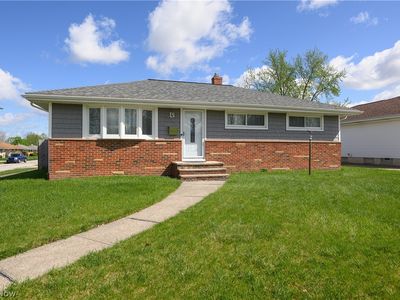 9596 Reichert Rd, Parma, OH, 44130