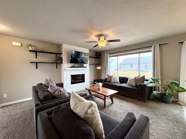 3542 NE Winding Trail Dr, Ankeny, IA 50021