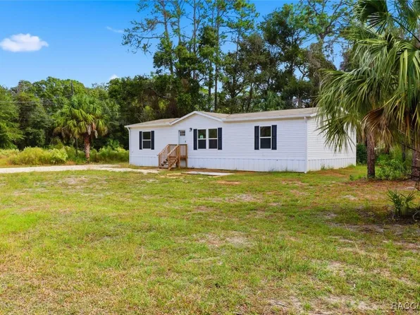 61 Jerry St, Inglis, FL 34449