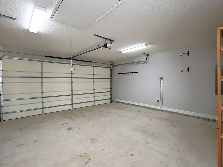 3964 Crusader Ct — Photo 27