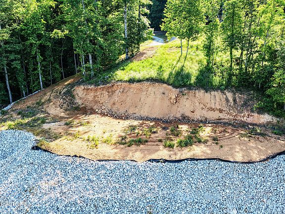 4th image of 175 Tanasi Trl