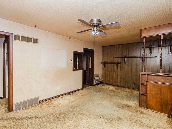 3rd image of 2721 S Washington Ave