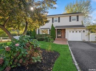 163 Clinton Ave, Huntington, NY 11743