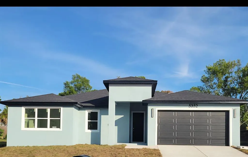 4 bed, 3.0 bath, 2123 sqft, $2,650 — Photo 1