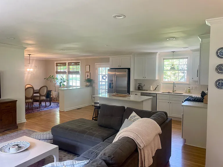 5040 Suter Dr — Photo 3