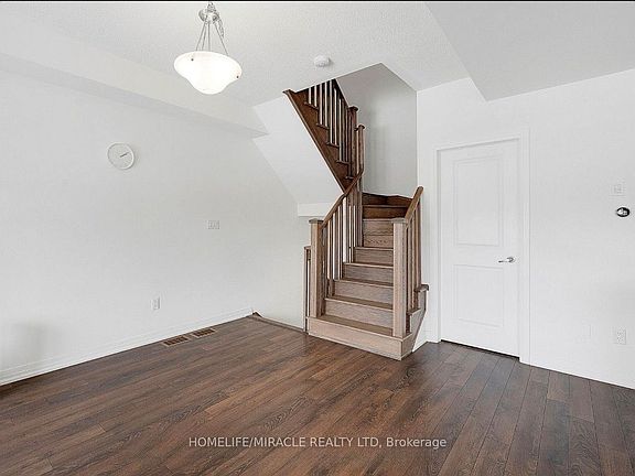 4th image of 26 Haydrop Rd
