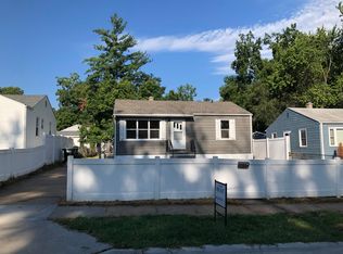 5306 N 39th Cir, Omaha, NE 68111