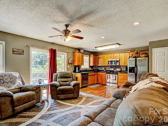 3rd image of 204 Black Rock School Rd #12