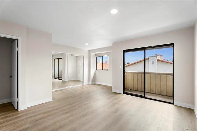 3878 La Jolla Village Dr — Photo 11