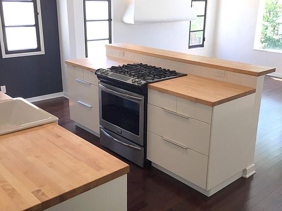 3rd image of 418 N Curson Ave #214