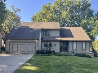 12817 W 116th St, Overland Park, KS 66210