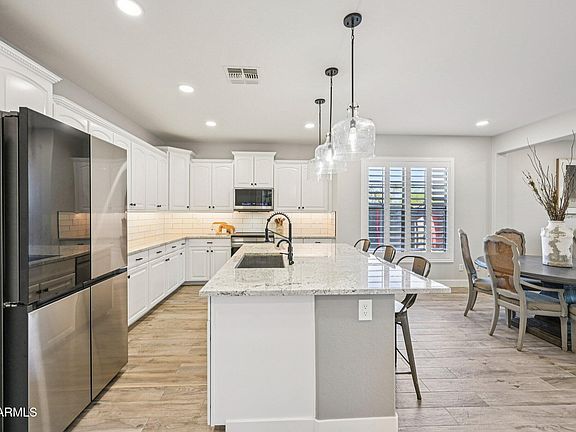 5th image of 20363 W THAYER Street