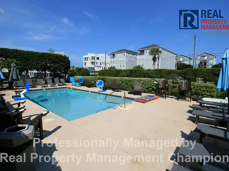 307 N Lake Park Blvd #202 — Photo 30