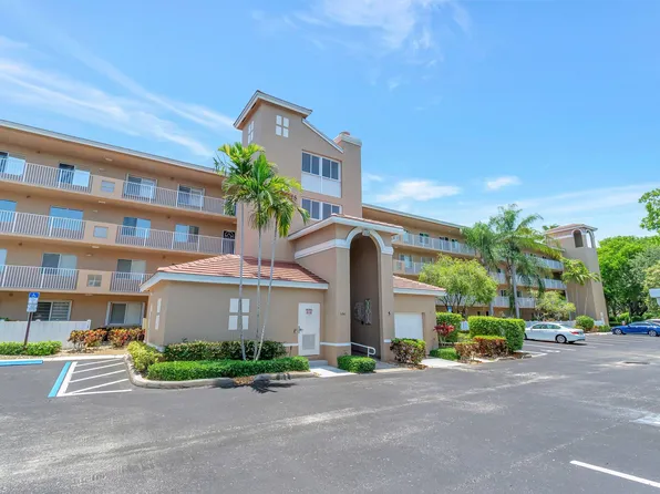 5746 Crystal Shores Drive #206, Boynton Beach, FL 33437
