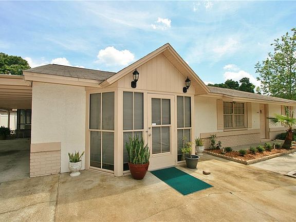 3rd image of 3216 King Charles Cir