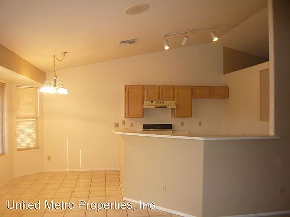 5th image of 5446 N 80th Ln